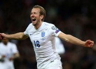 易游体育中心-包含英格兰坚守意大利，全力以赴向前冲刺的词条