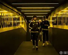 关于格拉纳达惊险获胜，继续保持稳定表现的信息