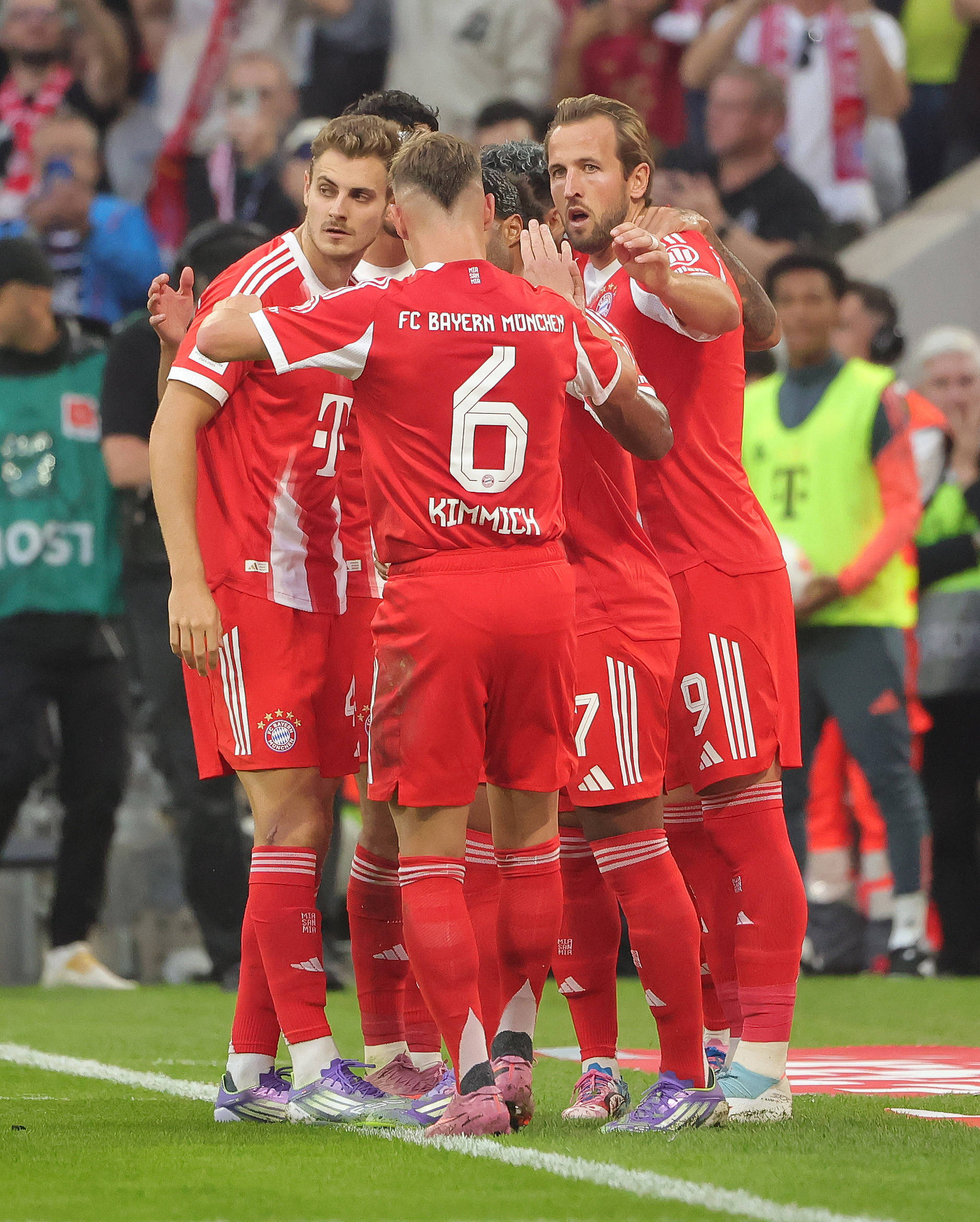 拜仁慕尼黑豪取七连胜！德甲霸主再现雄风(德甲 拜仁慕尼黑)